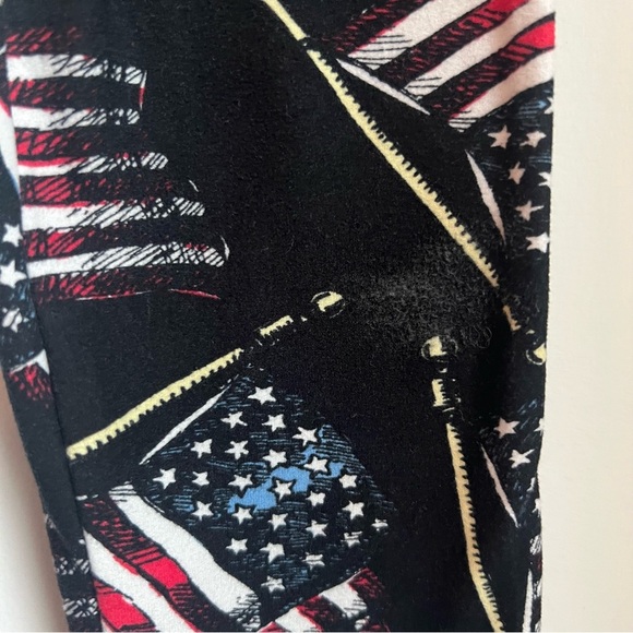 LuLaRoe Black and Red Leggings with Elastic Waistband - Picture 7 of 14